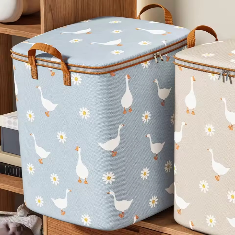 Winter Clothing Types - Borsa portaoggetti Daisy Goose per piumino