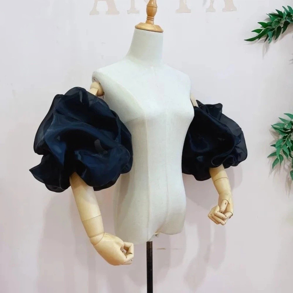 Eleganti Maniche Imbottite da  - Winter Clothing Clearance Sale recensione e prezzo