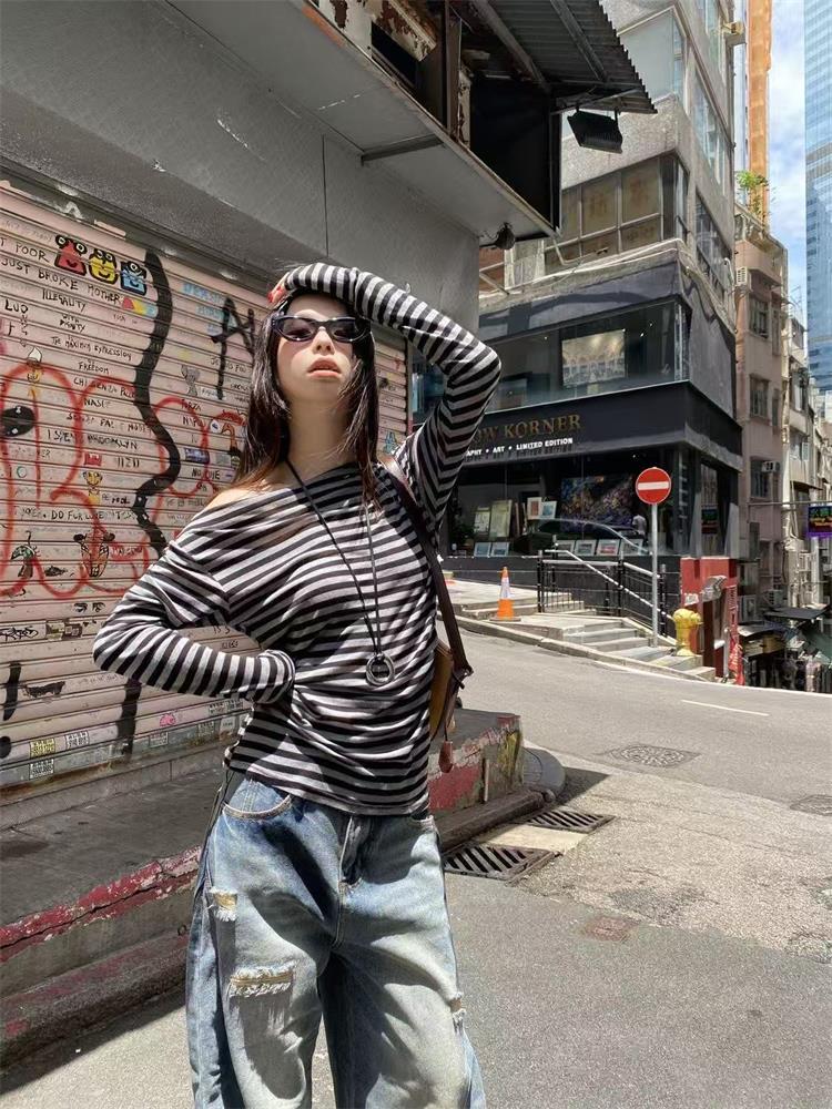 T-shirt Estetica Anni 2000 da  - Winter Clothing Aesthetic recensione e prezzo