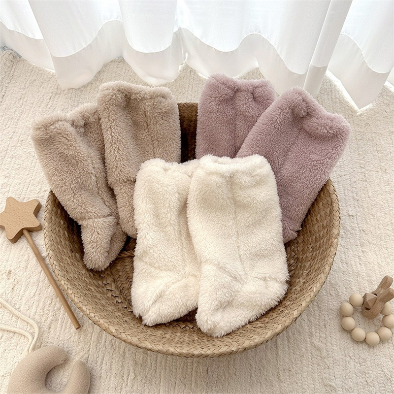 Caldi calzini invernali per ba - Winter Clothing For Boys recensione e prezzo